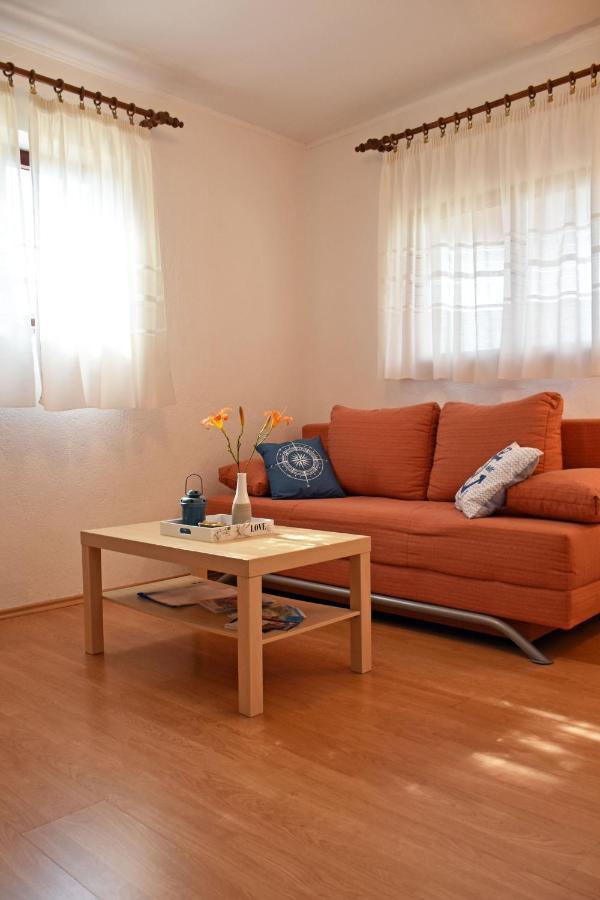 Apartment Samanta Новиград Екстериор снимка